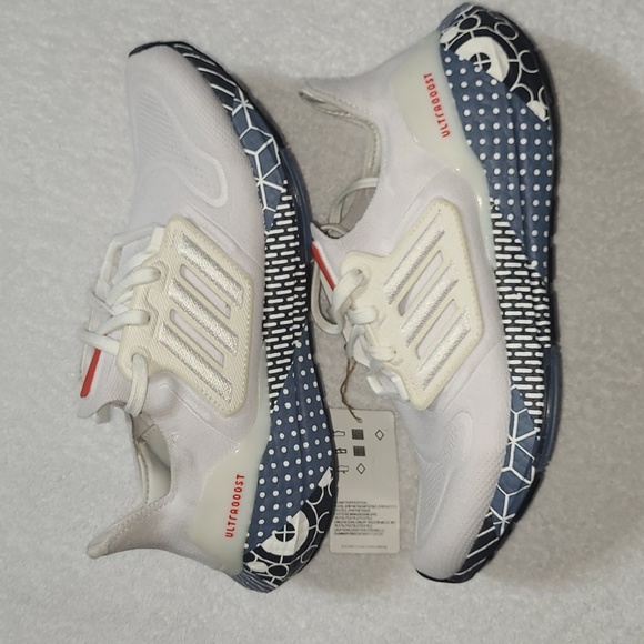 Adidas Ultra Boost 22 Patchwork Graphic Mens Size 6.5 Cloud White GW6912 - Picture 2 of 10